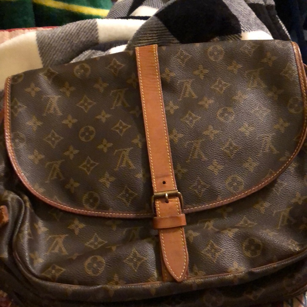 Louis Vuitton messager saumer 35